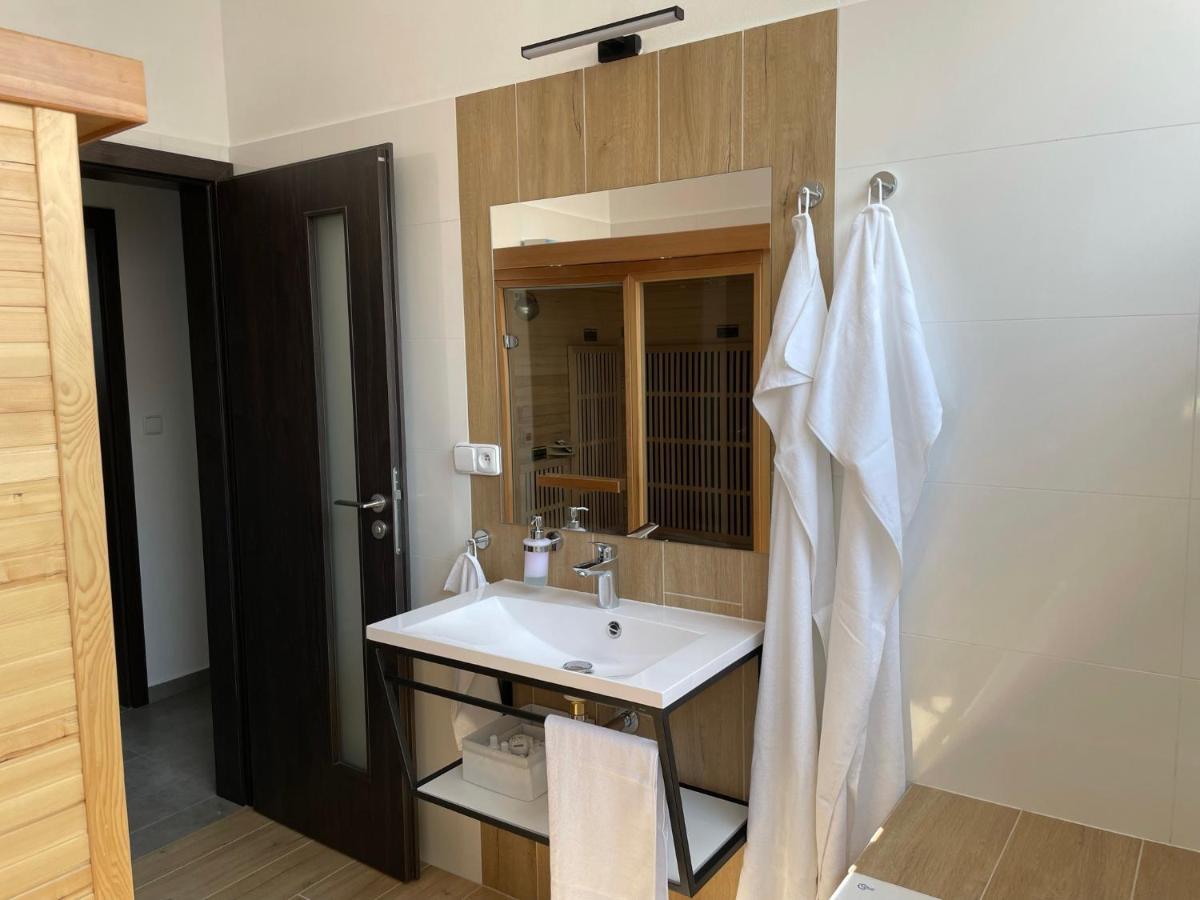 D5 Apartment Nova Pec