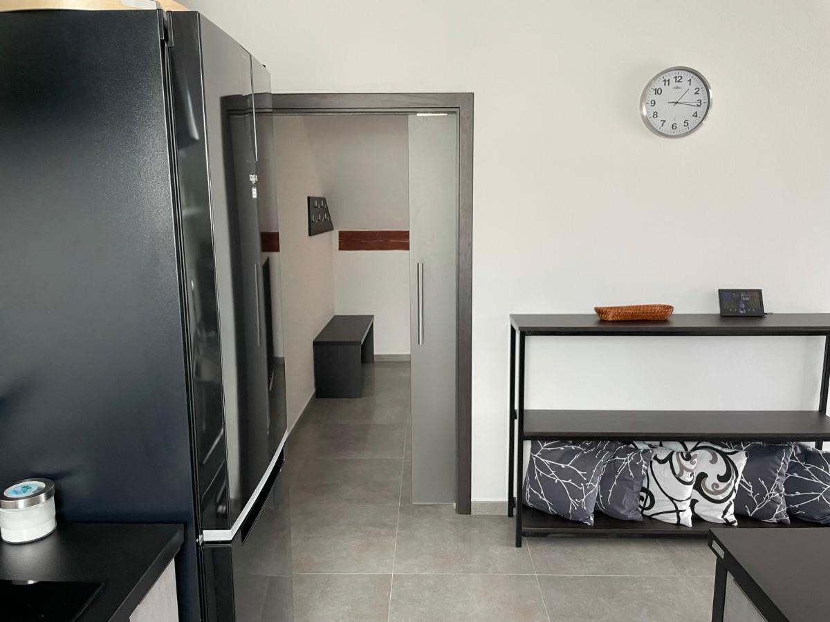 Apartment D5 *